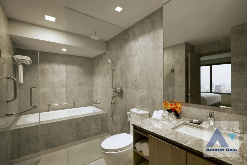 4  1 br Apartment for rent and sale in Ratchadaphisek ,Bangkok MRT Phetchaburi at Serviced Residence AA44813