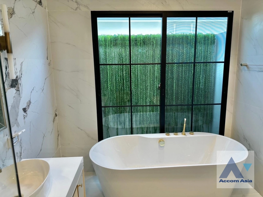 27  4 br House For Rent in Dusit ,Bangkok  at Nantawan Pinklao Kanchana AA44816