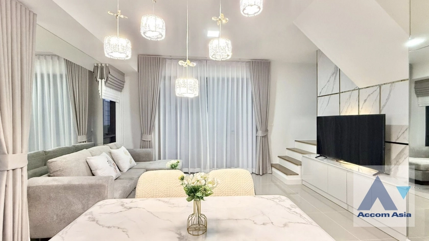 4  3 br Townhouse for rent and sale in Samutprakan ,Samutprakan  at House AA44821