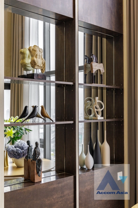 10  2 br Condominium for rent and sale in Sukhumvit ,Bangkok MRT Queen Sirikit National Convention Center at Life Rama 4-Asoke AA44822