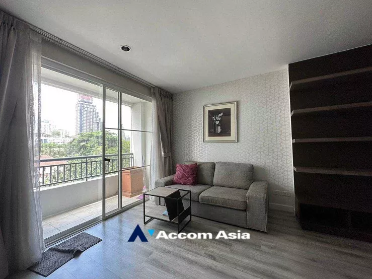unit 2 Bedrooms  Condominium For Rent in Sukhumvit, Bangkok  near BTS Ekkamai (25906)