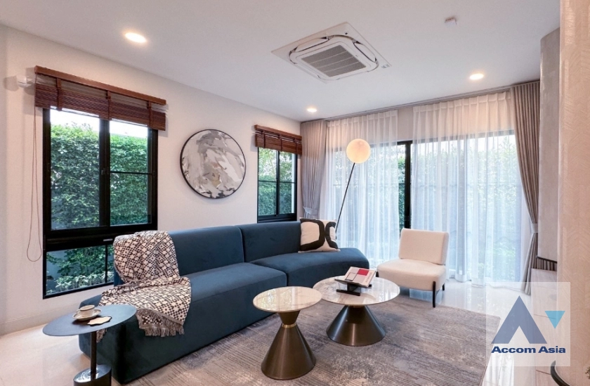 8  4 br House For Rent in Latkrabang ,Bangkok ARL Ban Thap Chang at Nantawan Rama 9 New Krungthepkreetha AA44825