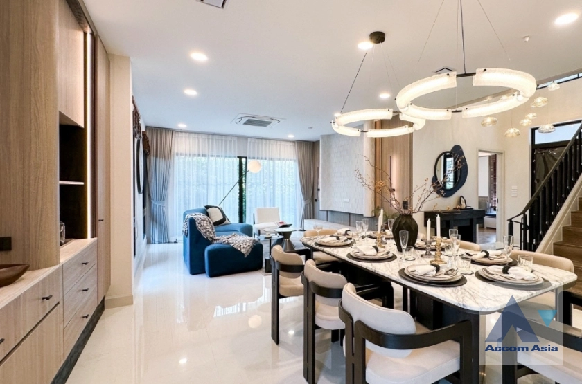  1  4 br House For Rent in Latkrabang ,Bangkok ARL Ban Thap Chang at Nantawan Rama 9 New Krungthepkreetha AA44825