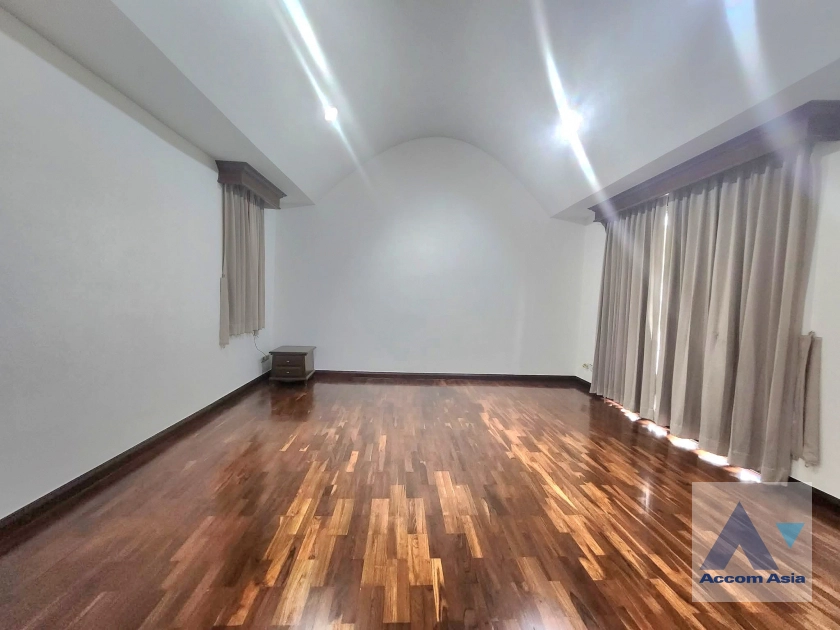 8  4 br House for rent and sale in Sukhumvit ,Bangkok BTS Ekkamai at The Noble Ekkamai 22  AA44829