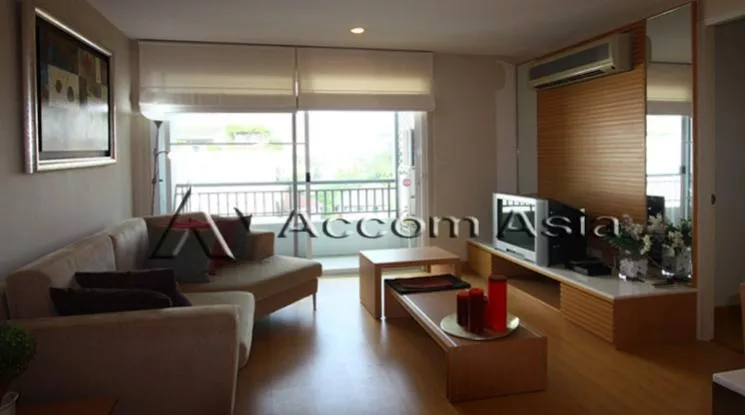  2 Bedrooms  Condominium For Rent in Sukhumvit, Bangkok  near BTS Ekkamai (25907)