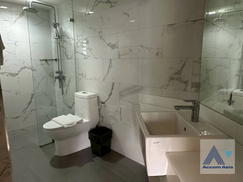 9  2 br Apartment For Rent in Sukhumvit ,Bangkok BTS Nana at Contemporary Lifestyle AA44854