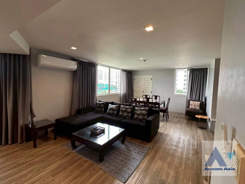  Contemporary Lifestyle Apartment  2 Bedroom for Rent BTS Nana in Sukhumvit Bangkok