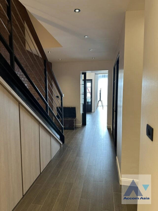 8  6 br Condominium for rent and sale in Sukhumvit ,Bangkok BTS Ekkamai at Penthouse Condominium 3 AA44855