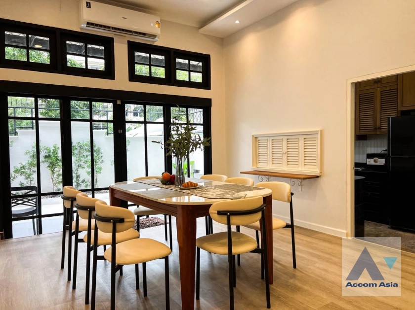 5  6 br Townhouse For Rent in Sukhumvit ,Bangkok BTS Phra khanong AA44856