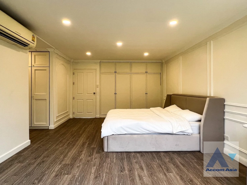 8  6 br Townhouse For Rent in Sukhumvit ,Bangkok BTS Phra khanong AA44856