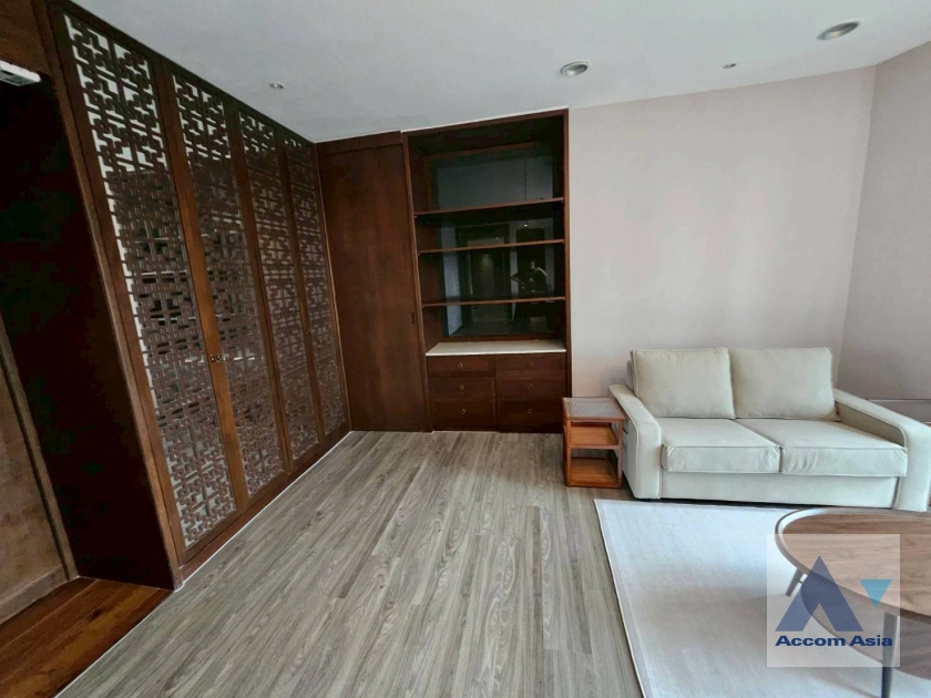 unit 3 Bedrooms  Condominium For Rent & Sale in Ploenchit, Bangkok  near BTS Chitlom (AA44859)