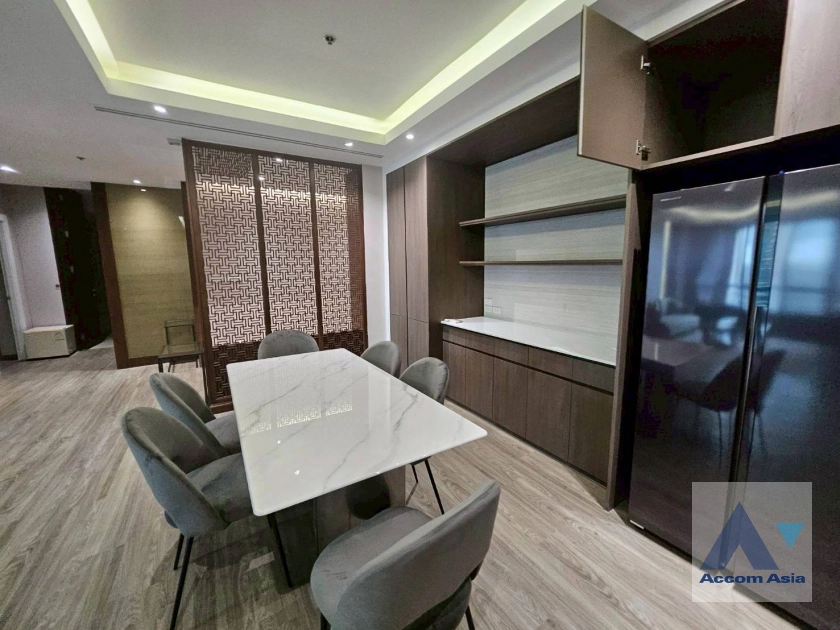 7  3 br Condominium for rent and sale in Ploenchit ,Bangkok BTS Chitlom at President Place AA44859