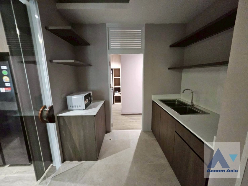 8  3 br Condominium for rent and sale in Ploenchit ,Bangkok BTS Chitlom at President Place AA44859