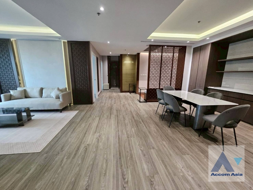 unit 3 Bedrooms  Condominium For Rent & Sale in Ploenchit, Bangkok  near BTS Chitlom (AA44859)