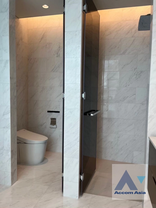 14  2 br Condominium For Sale in Ploenchit ,Bangkok BTS Chitlom at The Residences at Sindhorn Kempinski Hotel Bangkok AA44861