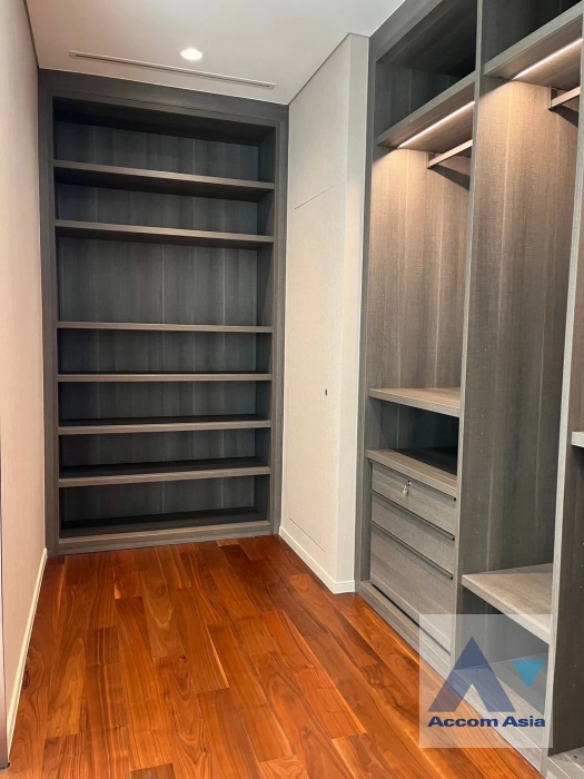 16  2 br Condominium For Sale in Ploenchit ,Bangkok BTS Chitlom at The Residences at Sindhorn Kempinski Hotel Bangkok AA44861