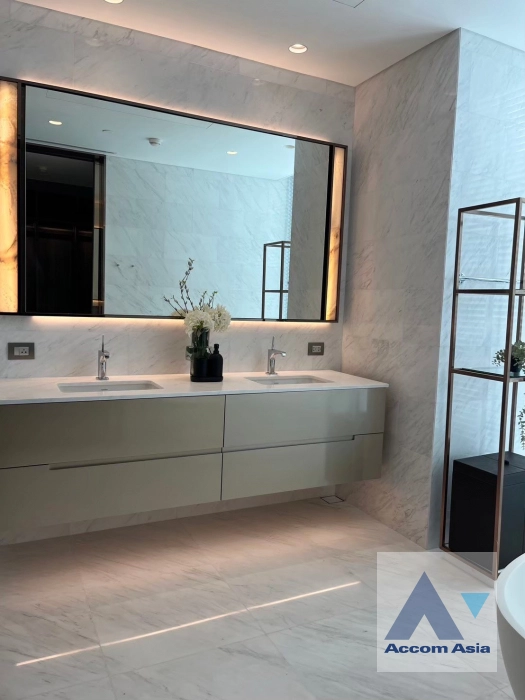 15  2 br Condominium For Sale in Ploenchit ,Bangkok BTS Chitlom at The Residences at Sindhorn Kempinski Hotel Bangkok AA44861