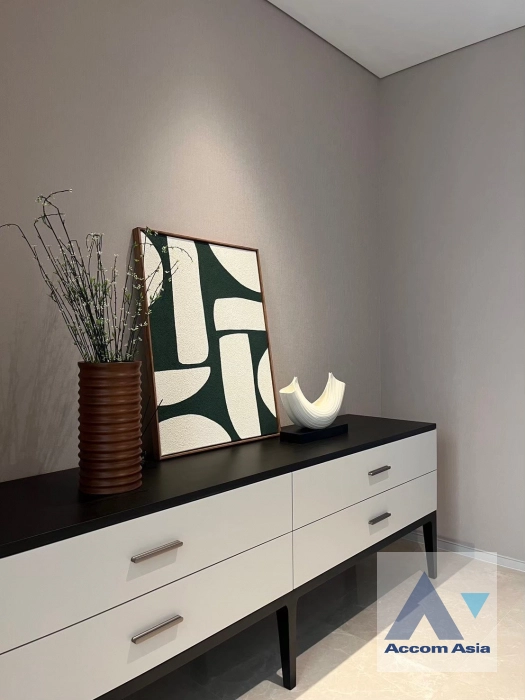 18  2 br Condominium For Sale in Ploenchit ,Bangkok BTS Chitlom at The Residences at Sindhorn Kempinski Hotel Bangkok AA44861