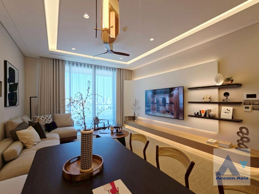 unit 2 Bedrooms  Condominium For Sale in Ploenchit, Bangkok  near BTS Chitlom (AA44862)