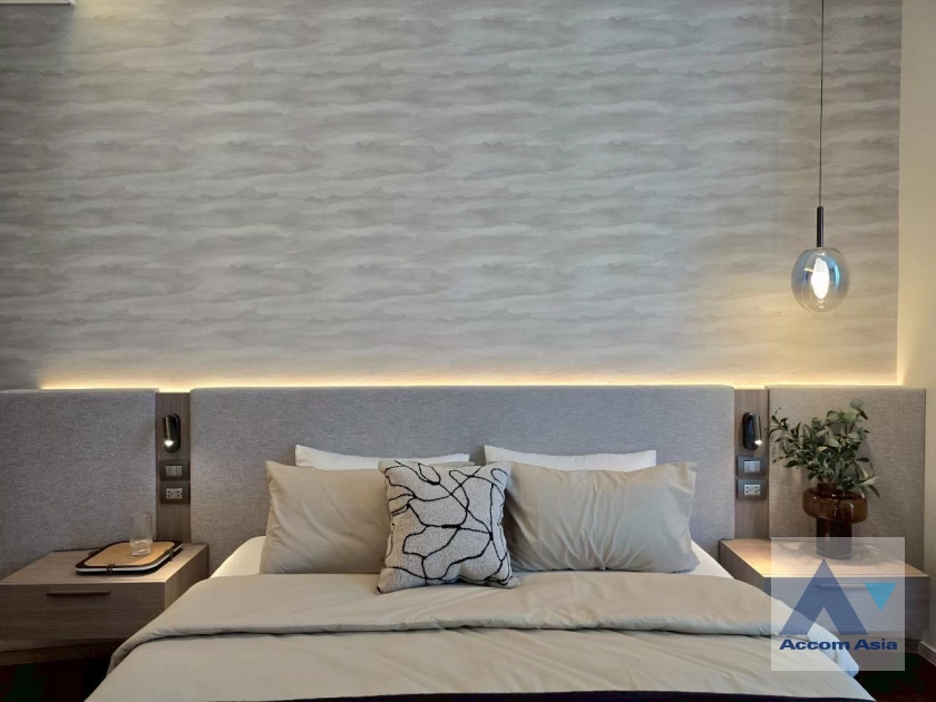 7  2 br Condominium For Sale in Ploenchit ,Bangkok BTS Chitlom at The Residences at Sindhorn Kempinski Hotel Bangkok AA44863