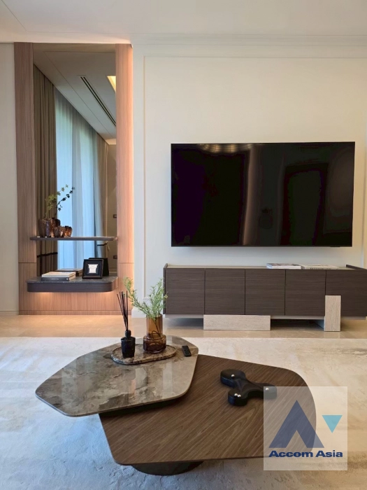 14  2 br Condominium For Sale in Ploenchit ,Bangkok BTS Chitlom at The Residences at Sindhorn Kempinski Hotel Bangkok AA44863