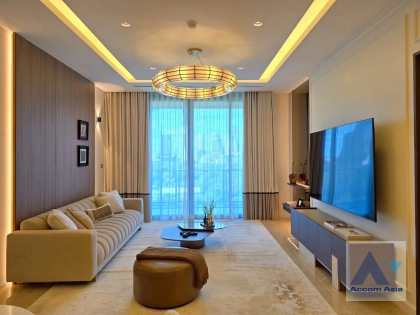 unit 2 Bedrooms  Condominium For Sale in Ploenchit, Bangkok  near BTS Chitlom (AA44863)