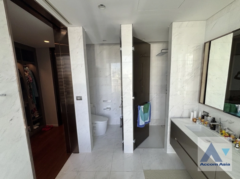 17  3 br Condominium For Sale in Ploenchit ,Bangkok BTS Chitlom at The Residences at Sindhorn Kempinski Hotel Bangkok AA44874