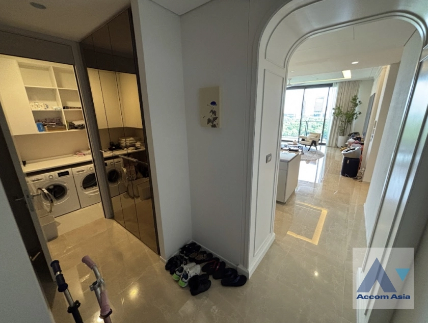 23  3 br Condominium For Sale in Ploenchit ,Bangkok BTS Chitlom at The Residences at Sindhorn Kempinski Hotel Bangkok AA44874
