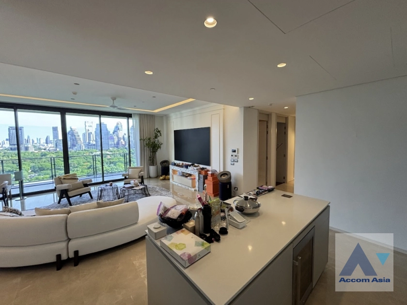 7  3 br Condominium For Sale in Ploenchit ,Bangkok BTS Chitlom at The Residences at Sindhorn Kempinski Hotel Bangkok AA44874