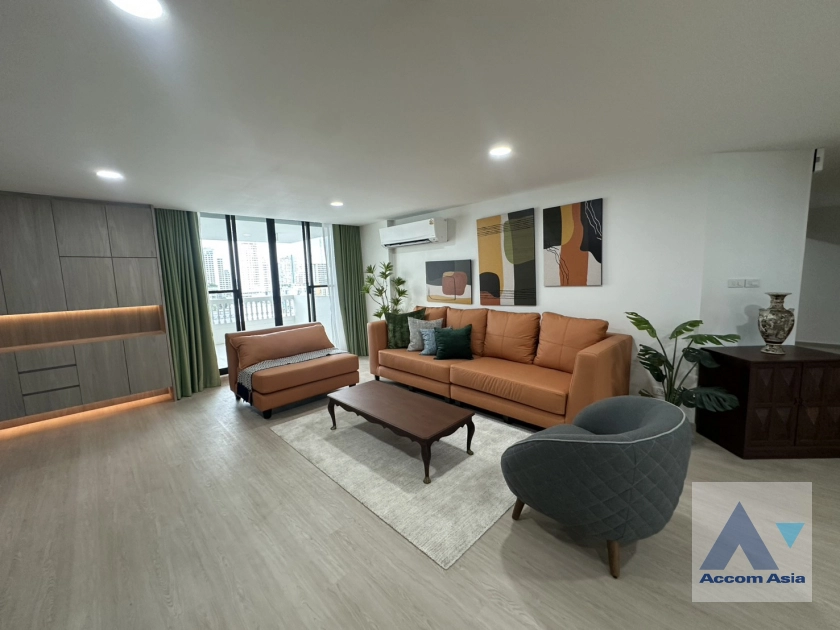 unit 3 Bedrooms  Condominium For Rent & Sale in Sukhumvit, Bangkok  near BTS Asok - MRT Sukhumvit (AA44877)