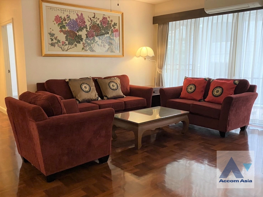 unit 3 Bedrooms  Condominium For Sale in Sukhumvit, Bangkok  near BTS Phrom Phong (AA44885)