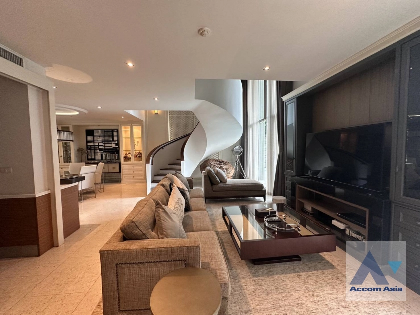 unitPrivate Swimming Pool, Triplex |  3 Bedrooms  Condominium For Rent & Sale in Sathorn, Bangkok  near BTS Chong Nonsi - MRT Lumphini (AA44892)