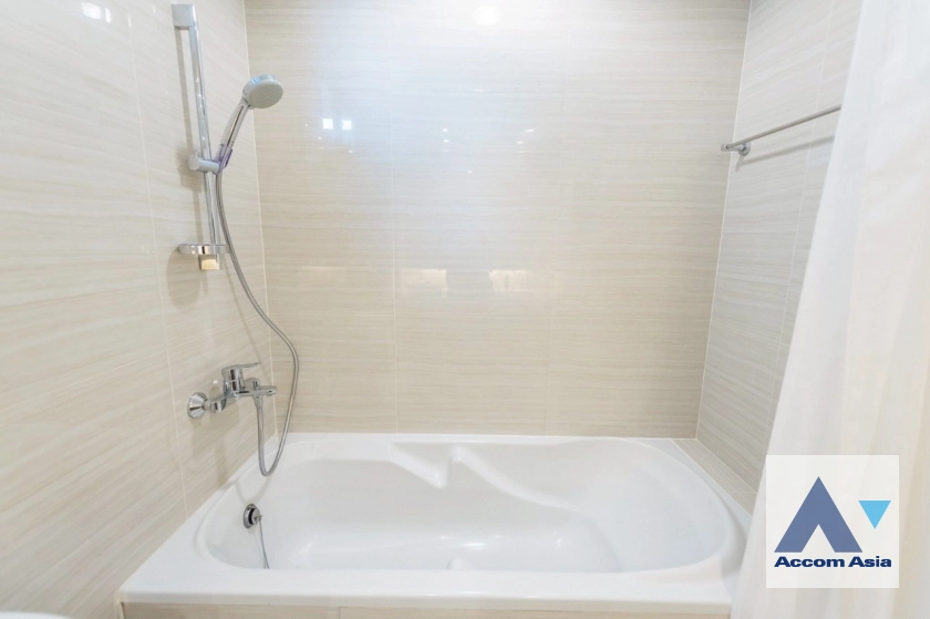 9  2 br Apartment for rent and sale in Sathorn ,Bangkok BRT Thanon Chan at Family-Friendly Serviced Apartment with Big Green Spaces AA44898