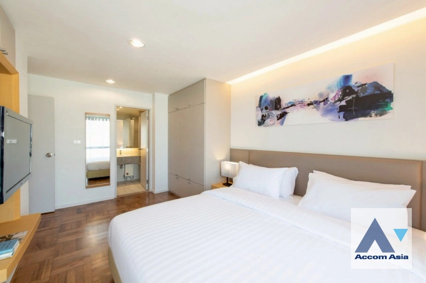6  2 br Apartment for rent and sale in Sathorn ,Bangkok BRT Thanon Chan at Family-Friendly Serviced Apartment with Big Green Spaces AA44898