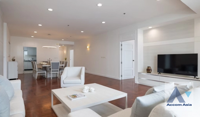 unit 4 Bedrooms  Apartment For Rent & Sale in Sukhumvit, Bangkok  near BTS Phrom Phong (AA44900)