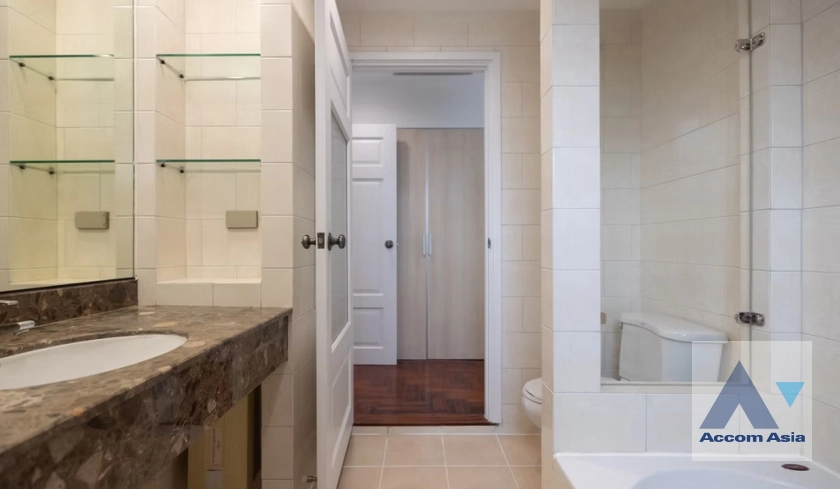 17  4 br Apartment for rent and sale in Sukhumvit ,Bangkok BTS Phrom Phong at Perfect for a big family AA44900