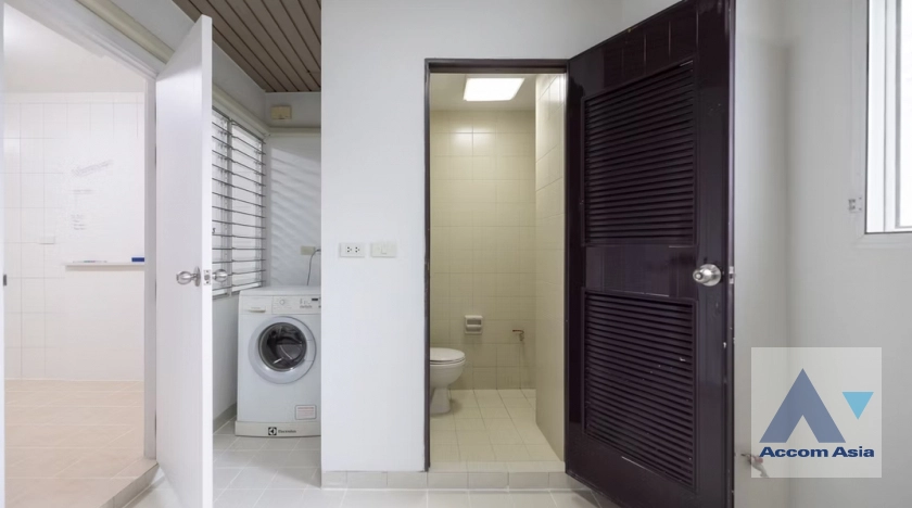 20  4 br Apartment for rent and sale in Sukhumvit ,Bangkok BTS Phrom Phong at Perfect for a big family AA44900