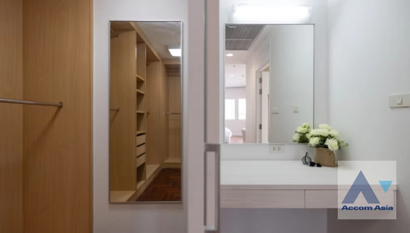 16  4 br Apartment for rent and sale in Sukhumvit ,Bangkok BTS Phrom Phong at Perfect for a big family AA44900