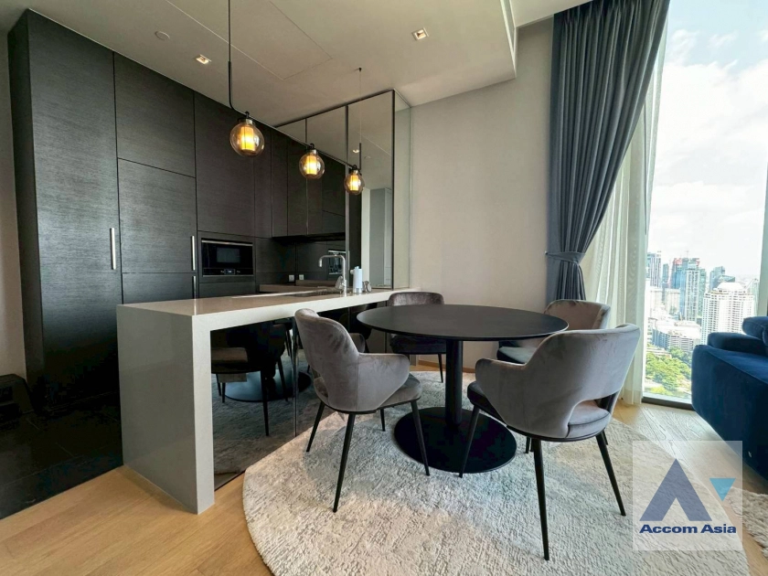 unit 2 Bedrooms  Condominium For Rent in Ploenchit, Bangkok  near BTS Chitlom (AA44902)