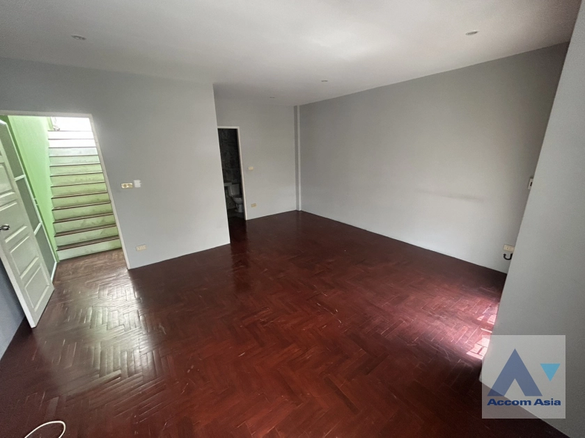 10  6 br Townhouse for rent and sale in Sukhumvit ,Bangkok  AA44904