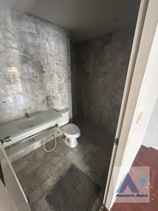 12  6 br Townhouse for rent and sale in Sukhumvit ,Bangkok  AA44904