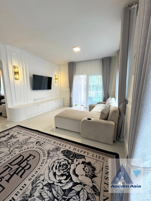 4  4 br House for rent and sale in Samutprakan ,Samutprakan  at Villaggio 3 Srinakarin Bangna AA44907