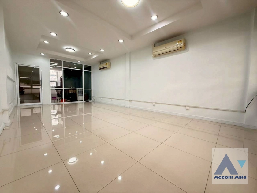 11  3 br Townhouse For Sale in Sukhumvit ,Bangkok BTS Phrom Phong - MRT Queen Sirikit National Convention Center AA44912