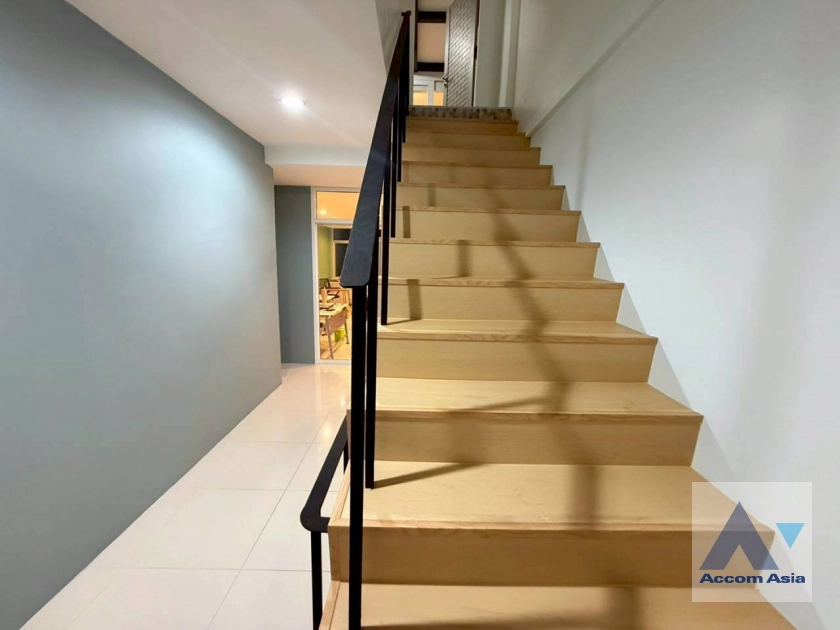14  3 br Townhouse For Sale in Sukhumvit ,Bangkok BTS Phrom Phong - MRT Queen Sirikit National Convention Center AA44912