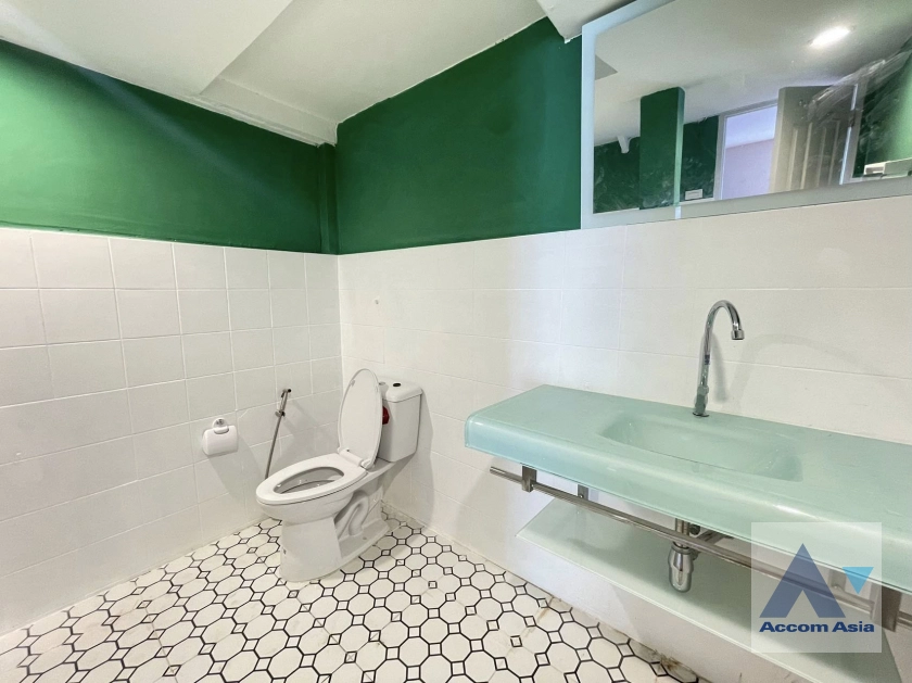 10  6 br House for rent and sale in Ratchadaphisek ,Bangkok MRT Ratchadaphisek AA44913