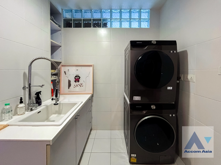 18  4 br Condominium For Sale in Sukhumvit ,Bangkok BTS Phra khanong at Ficus Lane AA44915