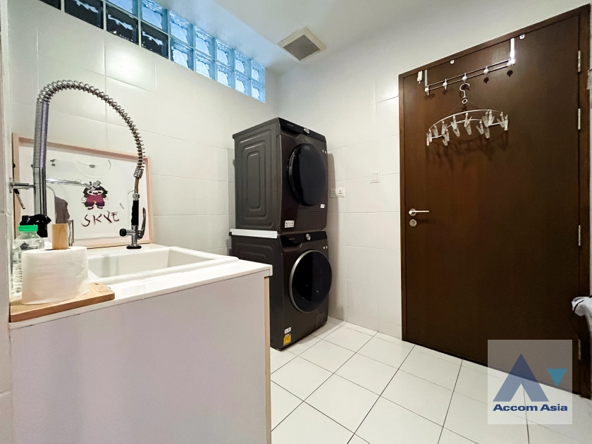 19  4 br Condominium For Sale in Sukhumvit ,Bangkok BTS Phra khanong at Ficus Lane AA44915