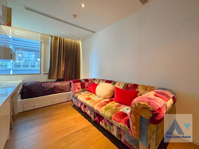 44  4 br Condominium For Sale in Sukhumvit ,Bangkok BTS Phra khanong at Ficus Lane AA44915