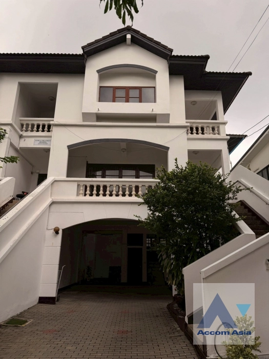 unitHome Office |  7 Bedrooms  Townhouse For Rent in Ramkhamhaeng, Bangkok  (AA44921)