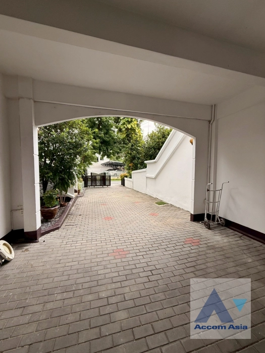 unitHome Office |  7 Bedrooms  Townhouse For Rent & Sale in Ramkhamhaeng, Bangkok  (AA44921)